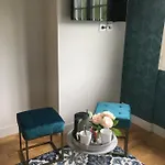 Les Pommiers Bed & Breakfast