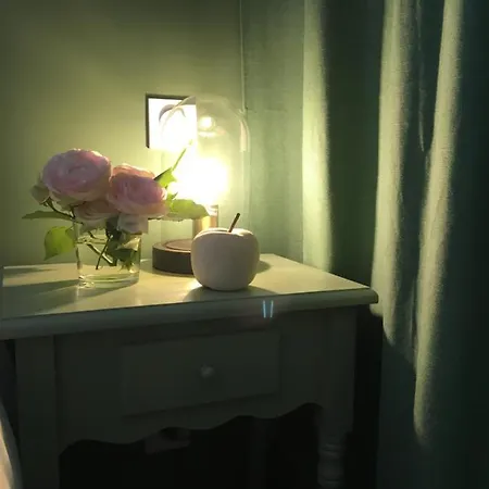 Les Pommiers 住宿加早餐酒店 3*