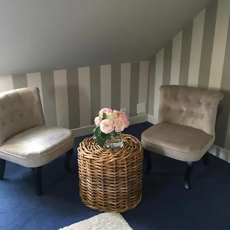 住宿加早餐酒店 Les Pommiers 3*