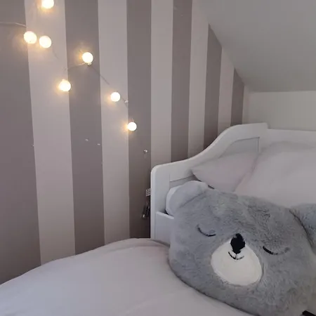 Les Pommiers 住宿加早餐酒店 3*