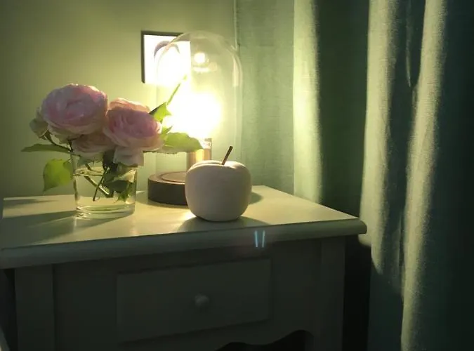 Les Pommiers Bed & Breakfast 3*