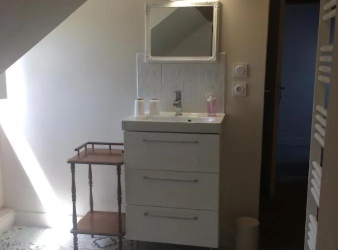 Les Pommiers Bed & Breakfast